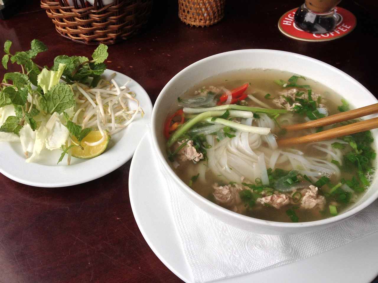 东方美食2018最新菜品探索与启示，美食之旅的启示与启示