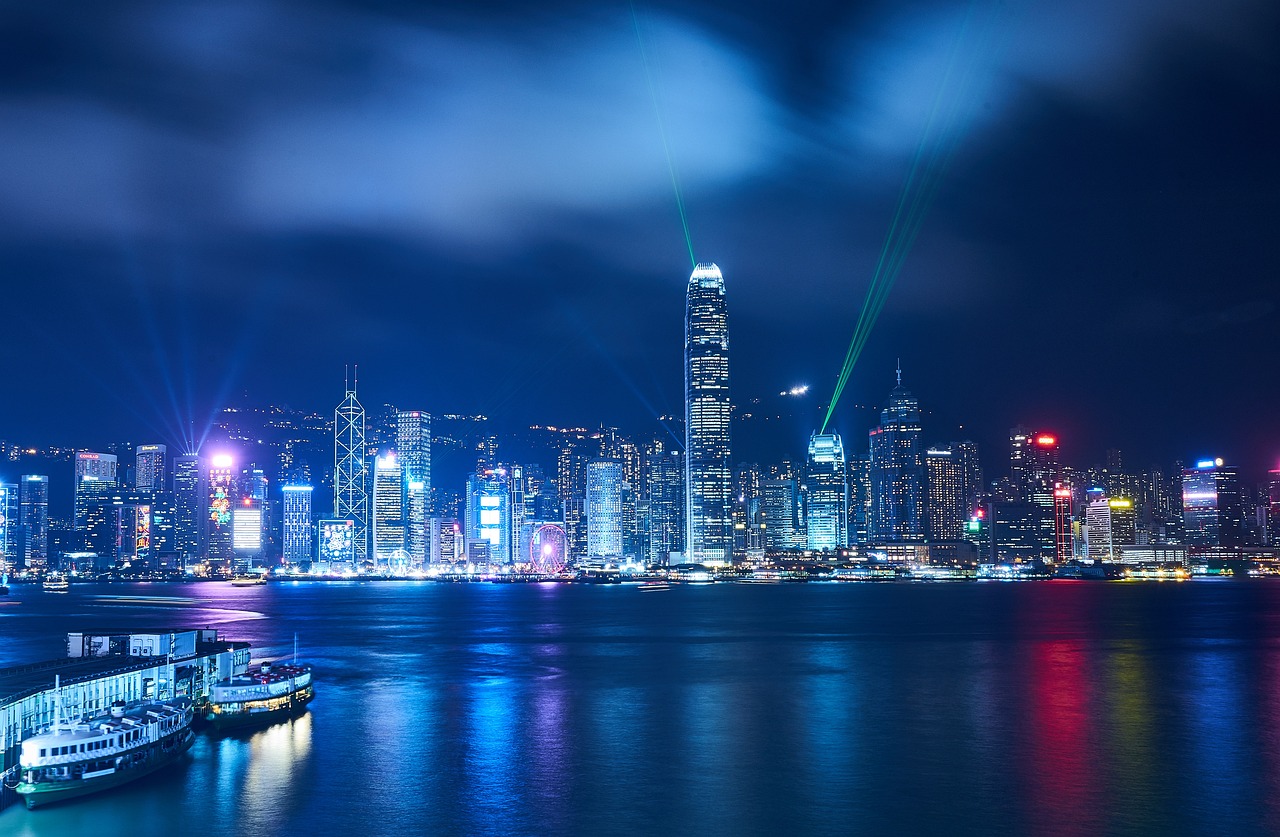 广场舞风潮来袭，狂浪舞动城市之夜的最新广场舞狂潮